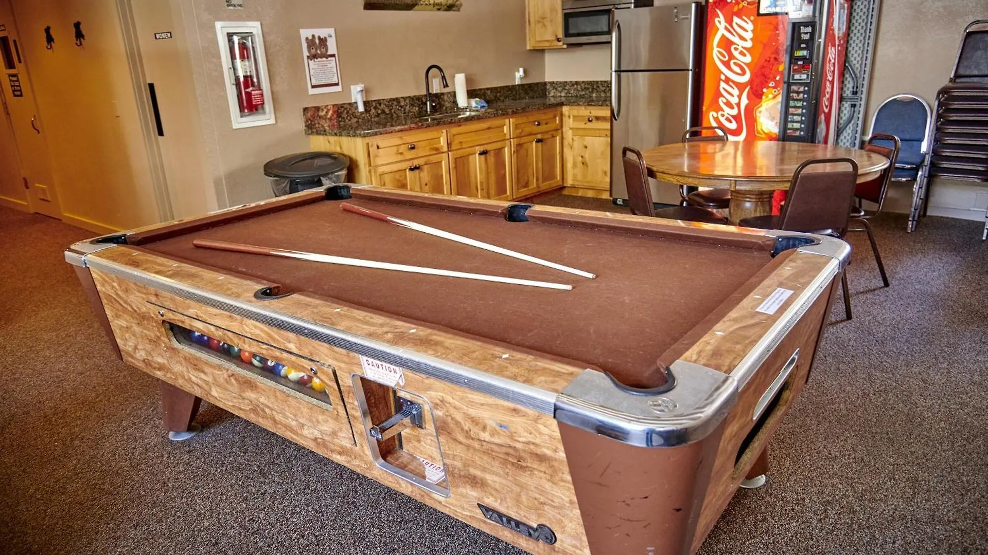 St Anton Wooded View 1-Bedroom Condos With Complimentary Hot Drinks Mammoth Lakes